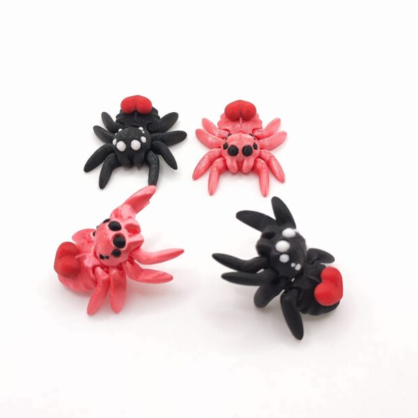 1000312824-scaled Bewegliche Spinnen Fidget Figuren mit Herz – Niedliches 3D-Spielzeug